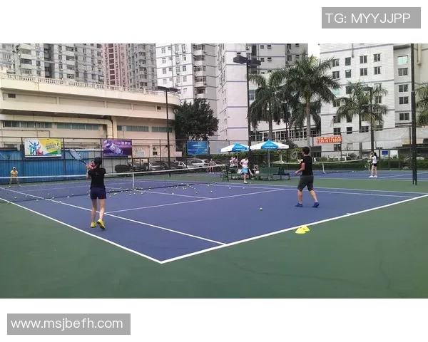 深圳网球队区域防守分析与战术调整的得失探讨